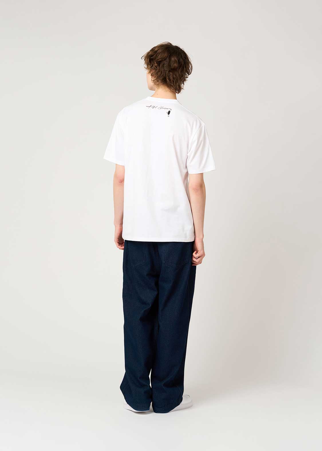 Artful Shadow | T-Shirt