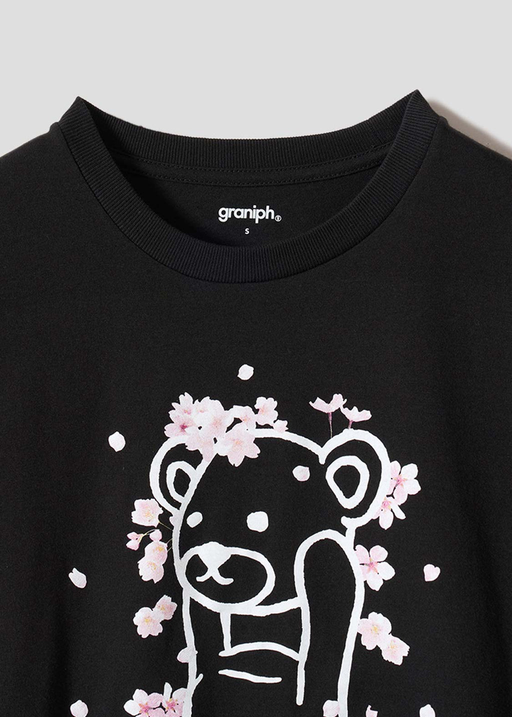 Control Bear Sakura Club Room | T-Shirt