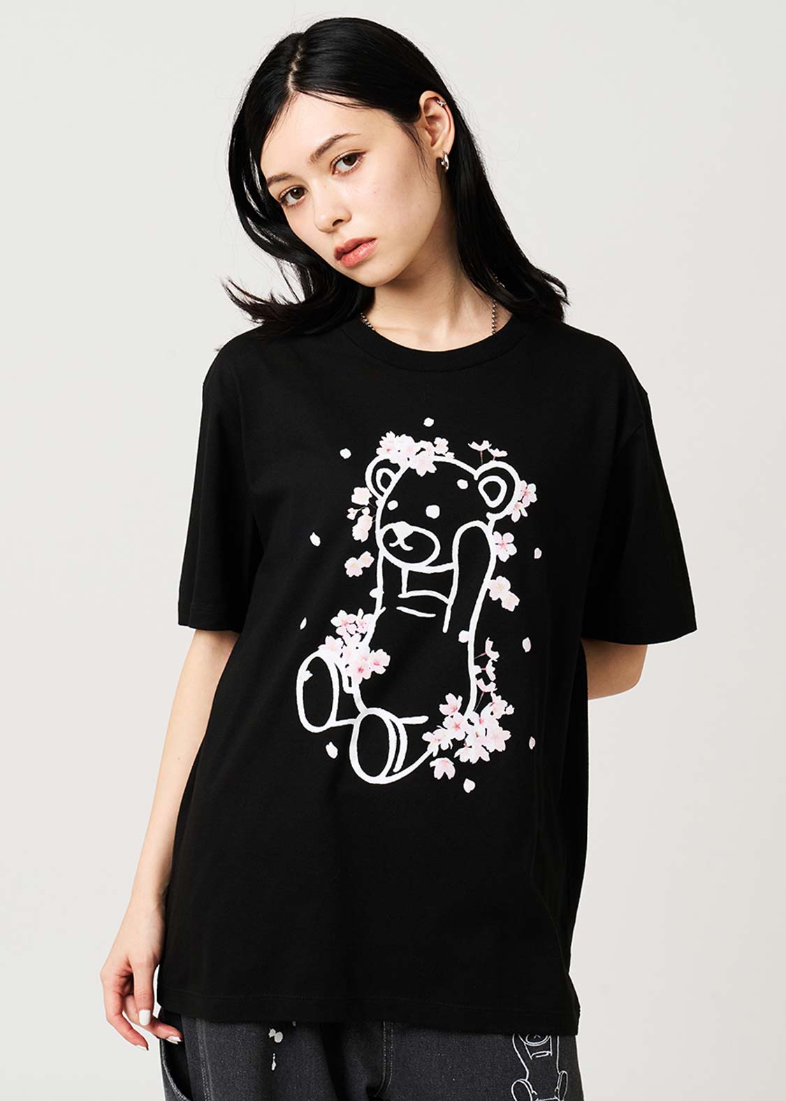 Control Bear Sakura Club Room | T-Shirt