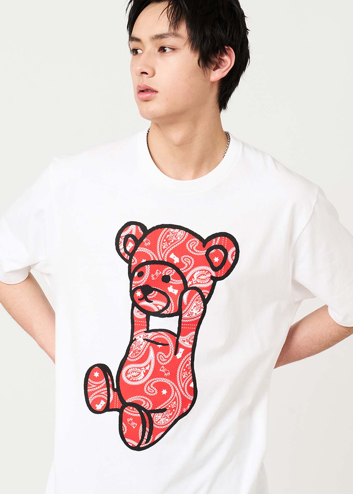 Paisley Control Bear Red | T-Shirt