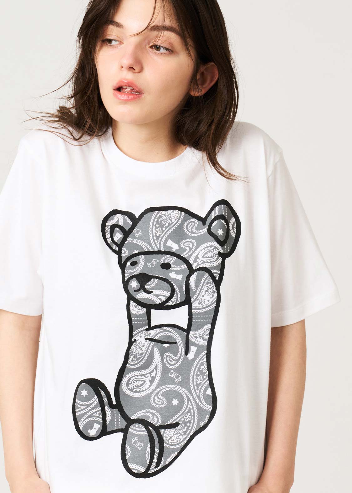 Paisley Control Bear Grey | T-Shirt