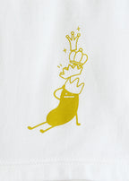 Beautiful Shadow Show Off the Crown | T-Shirt