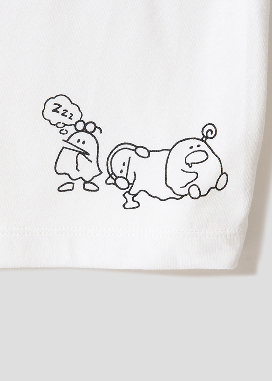 Nemuran On The Sofa | T-Shirt