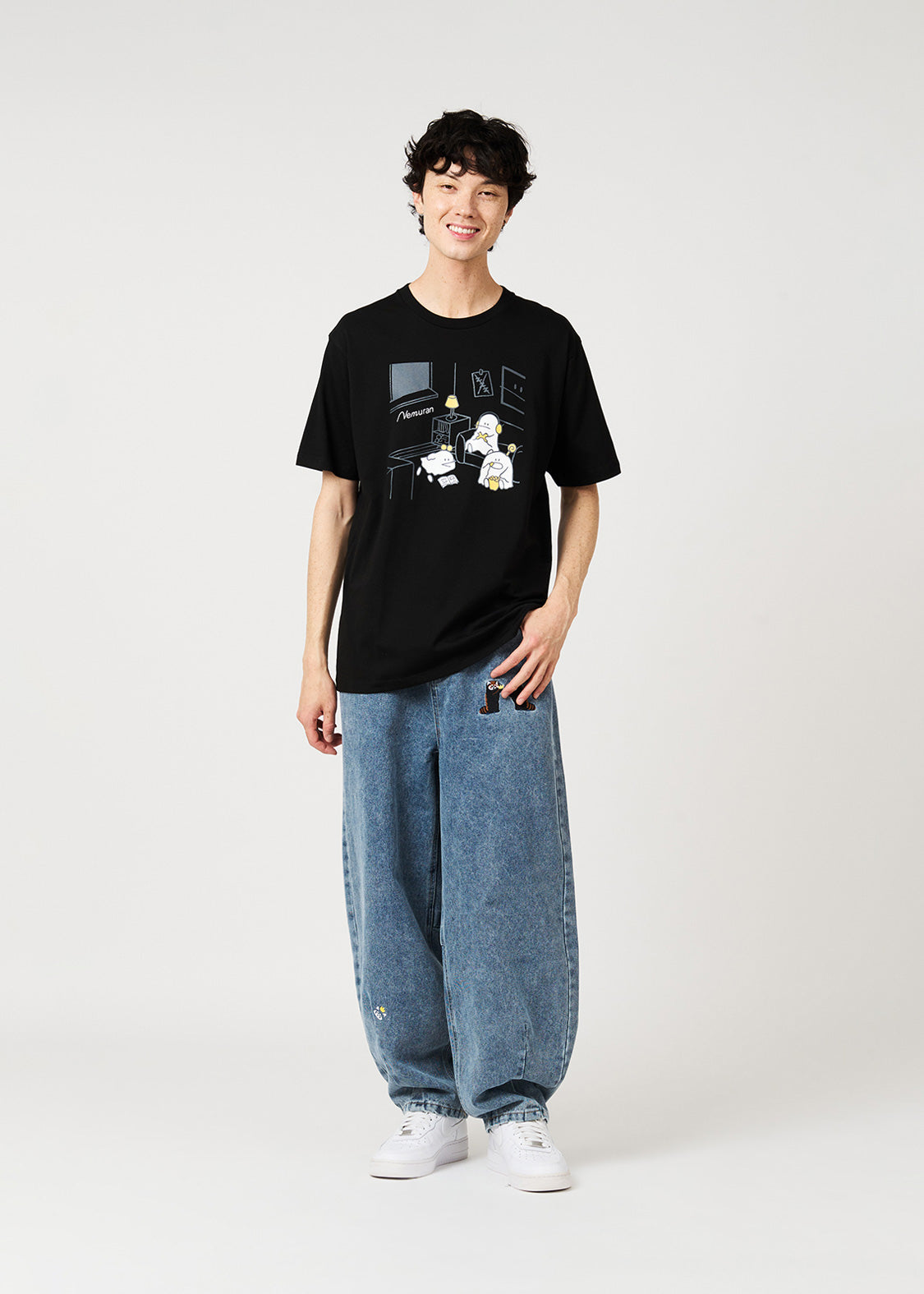 Nemuran Midnight Room | T-Shirt