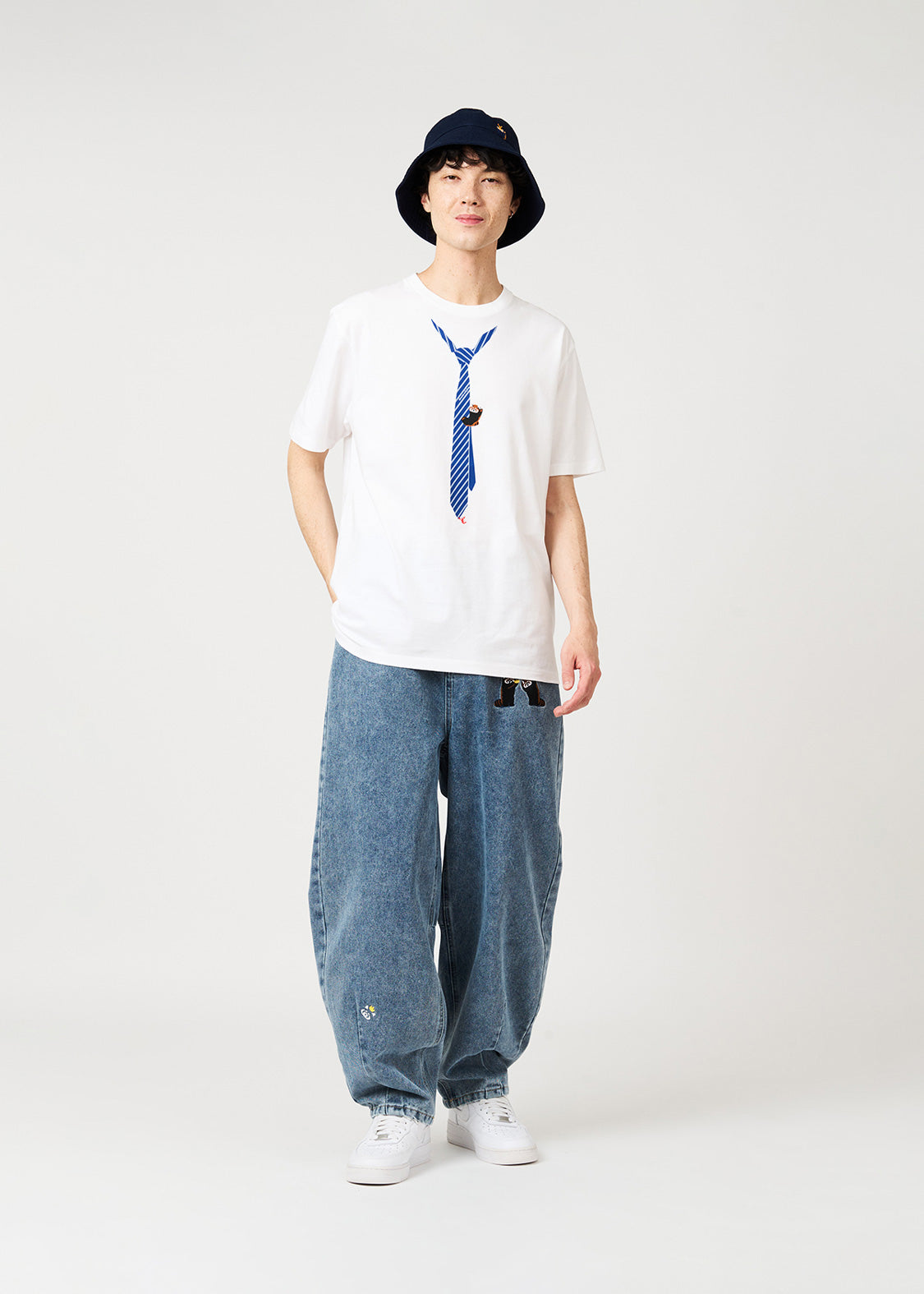 Ikaku Necktie | T-Shirt
