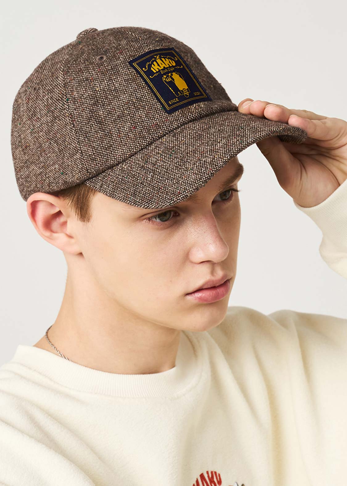 Ikaku Back Style | Tweed Cap