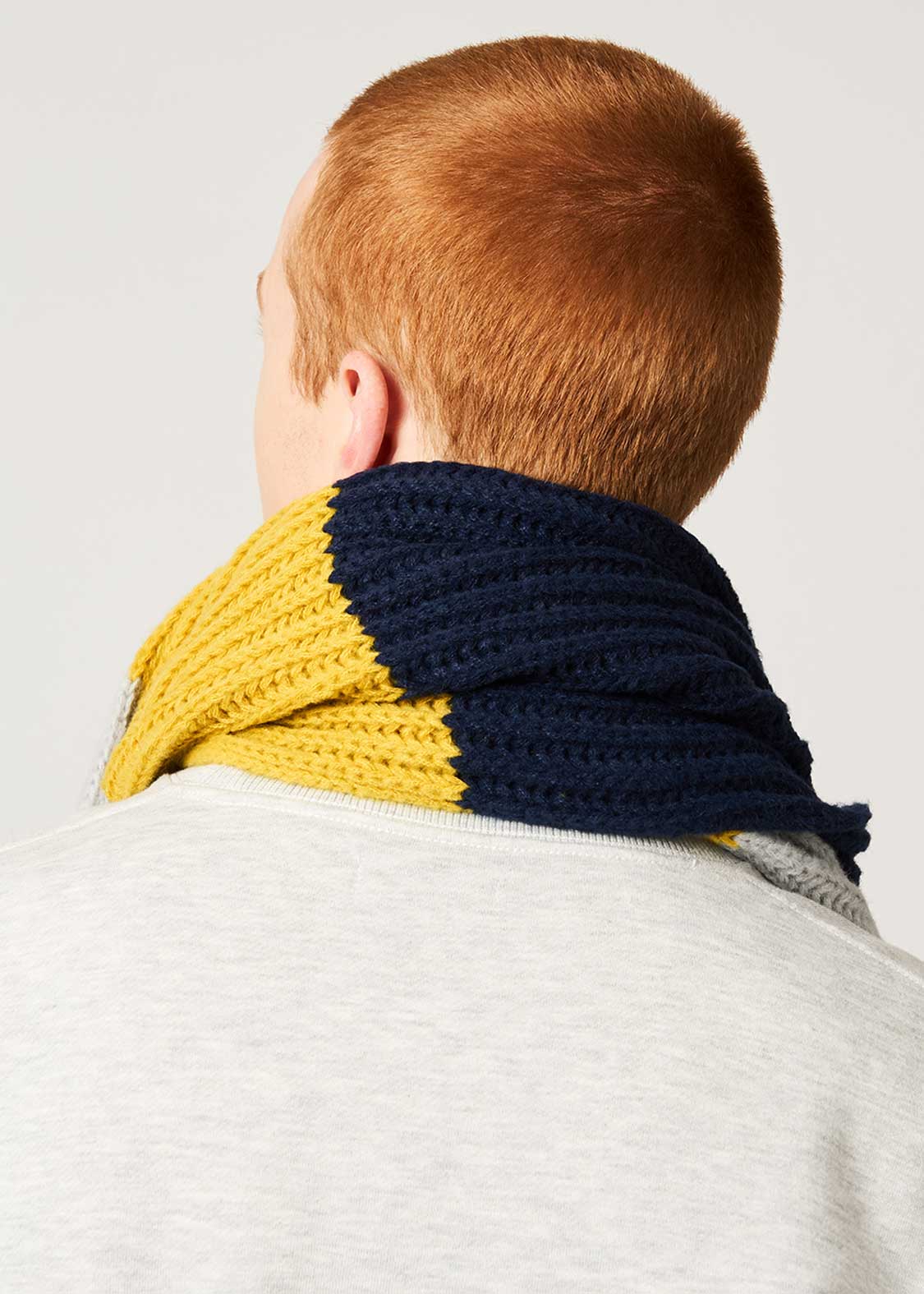 Rolling Pandas Pennant | Knit Line Scarf