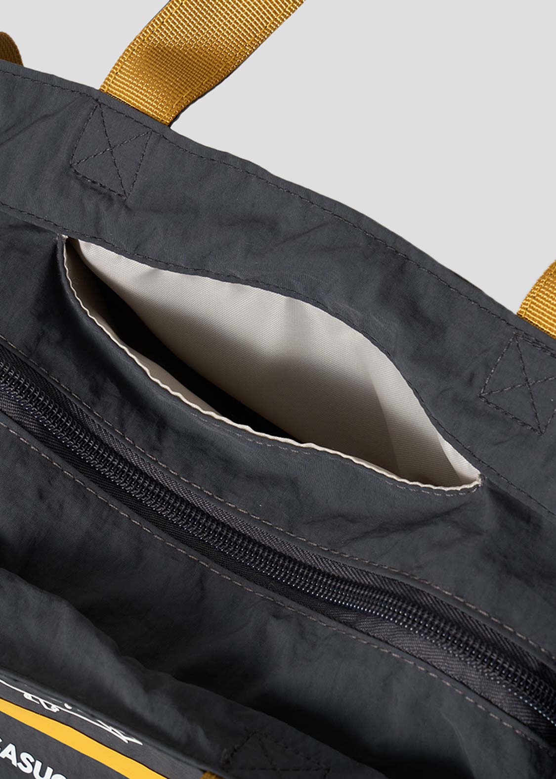 Nagasugiru Inu Wanderer Pass | 2-Way Tote Bag