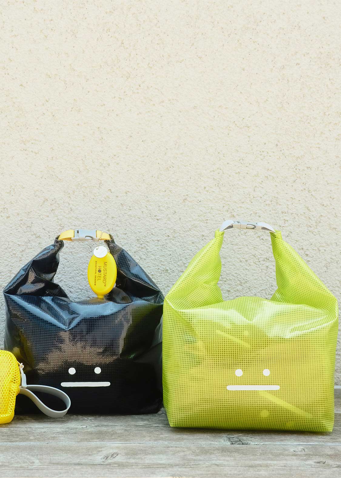 Beautiful Shadow Zoom | Waterproof Bag