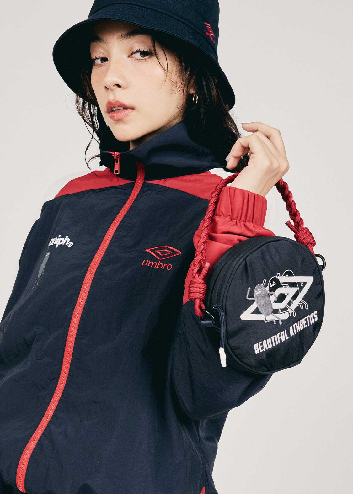 Beautiful Shadow Umbro | Round Mini Shoulder Bag