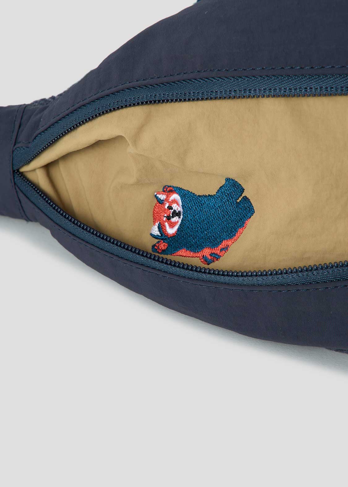 Ikaku | Corduroy Mini Shoulder Bag