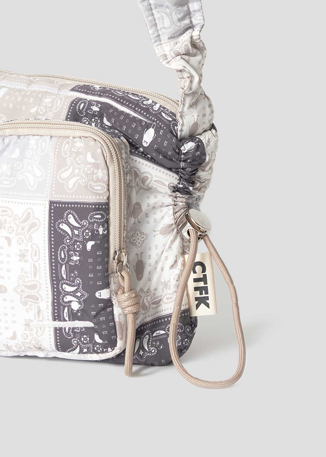 Beautiful Shadow A | Gathered Cross Shoulder Bag