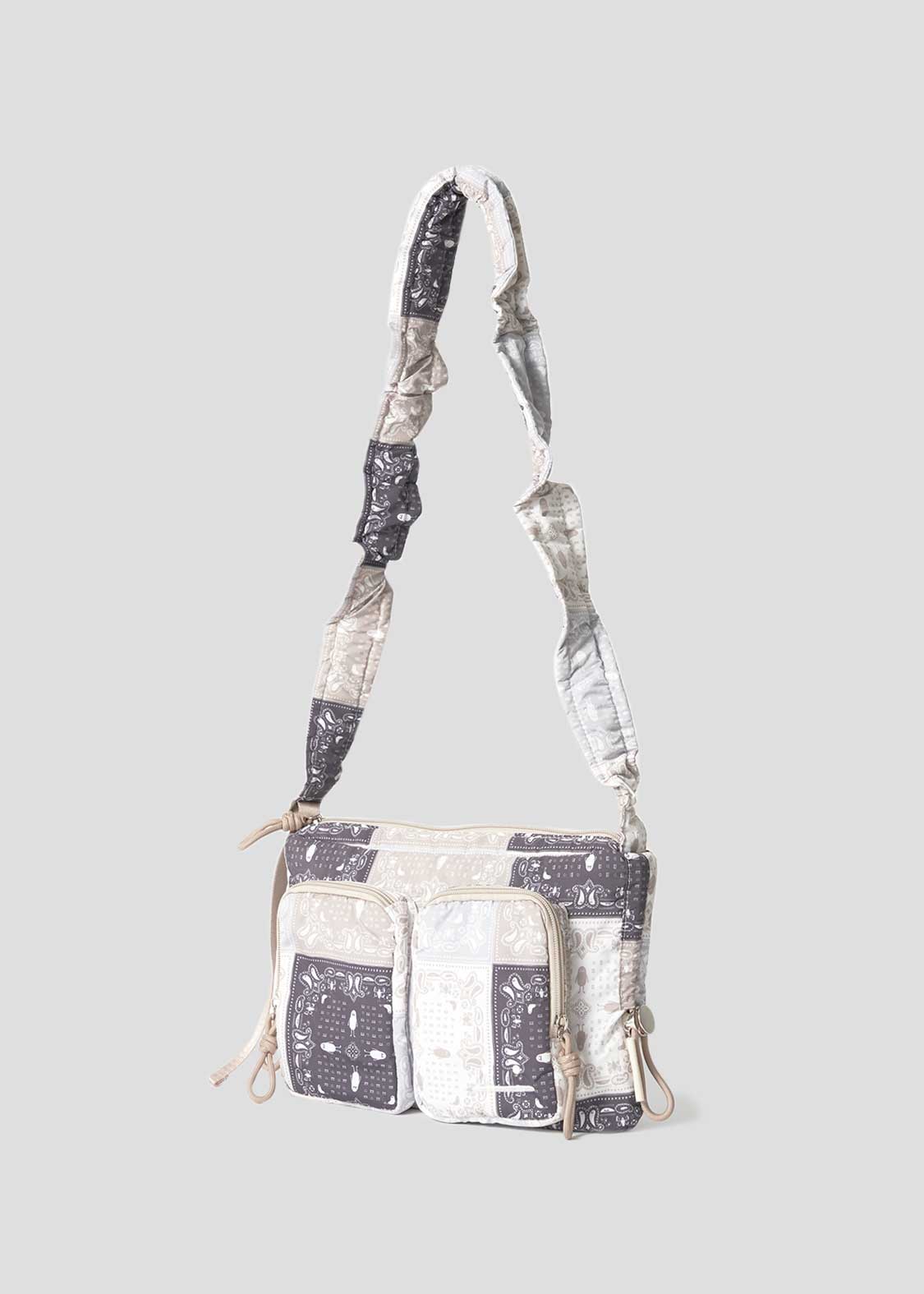 Beautiful Shadow A | Gathered Cross Shoulder Bag