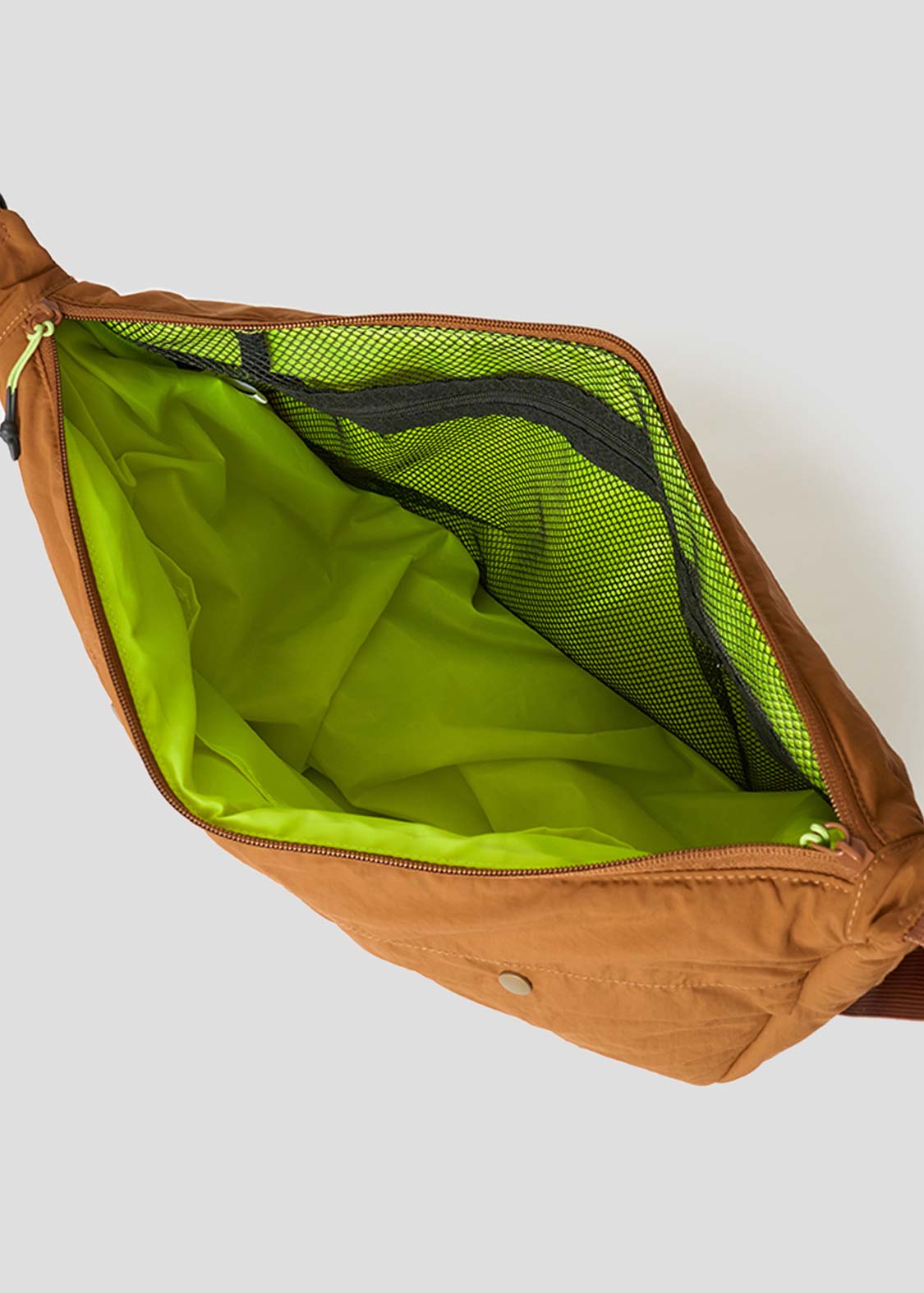 Ikaku Bikkuri Hatena A | Shoulder Bag