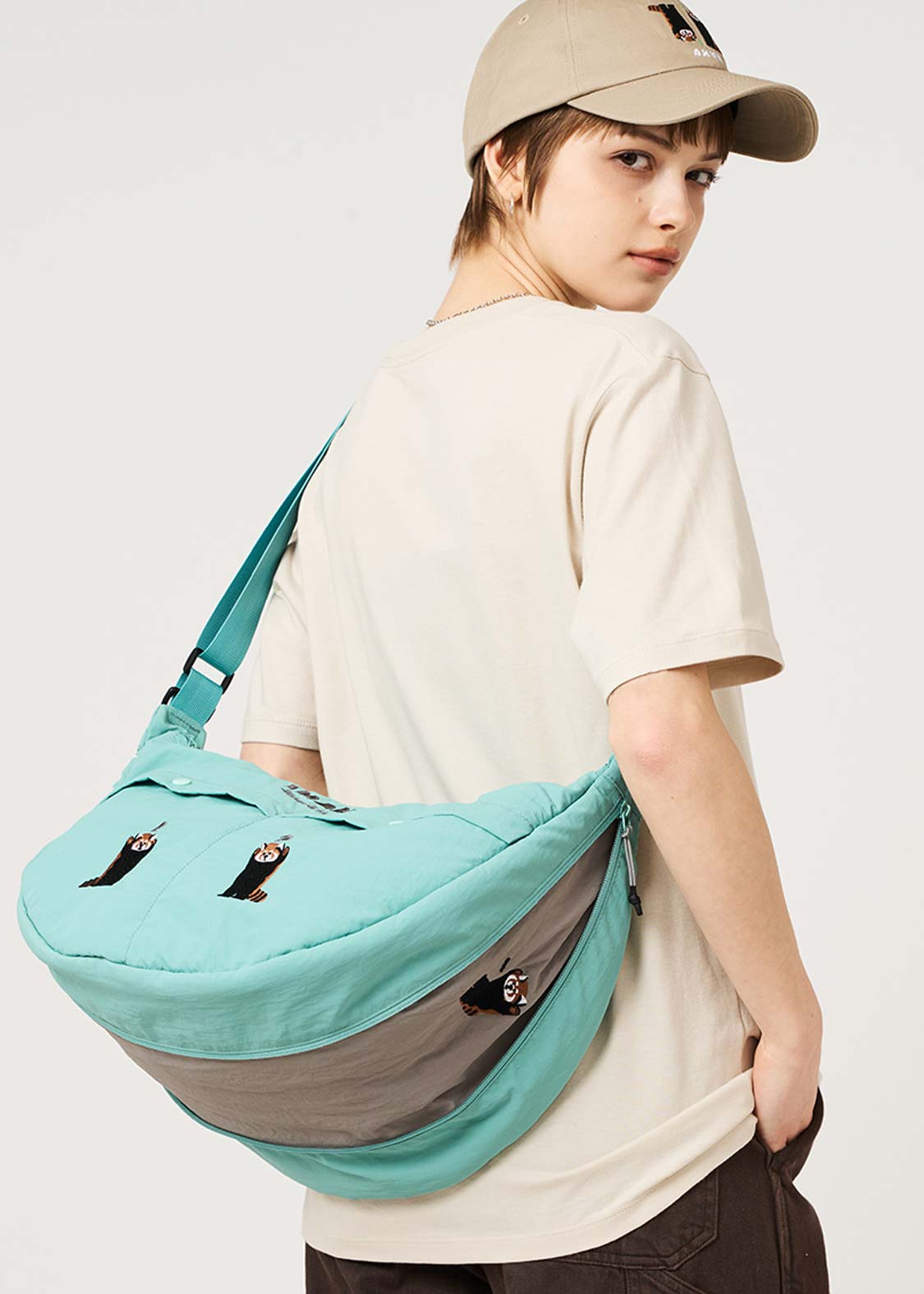 Ikaku Bikkuri Hatena B | Shoulder Bag
