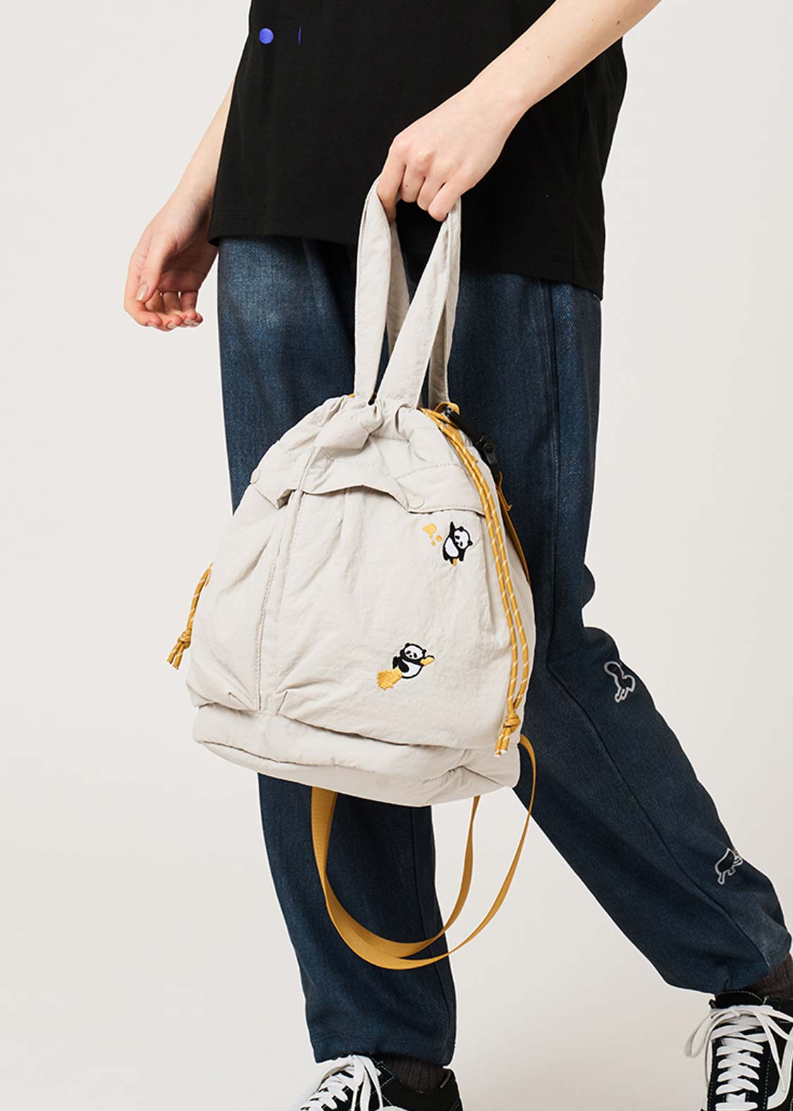 Rolling Pandas Painting | String Bag
