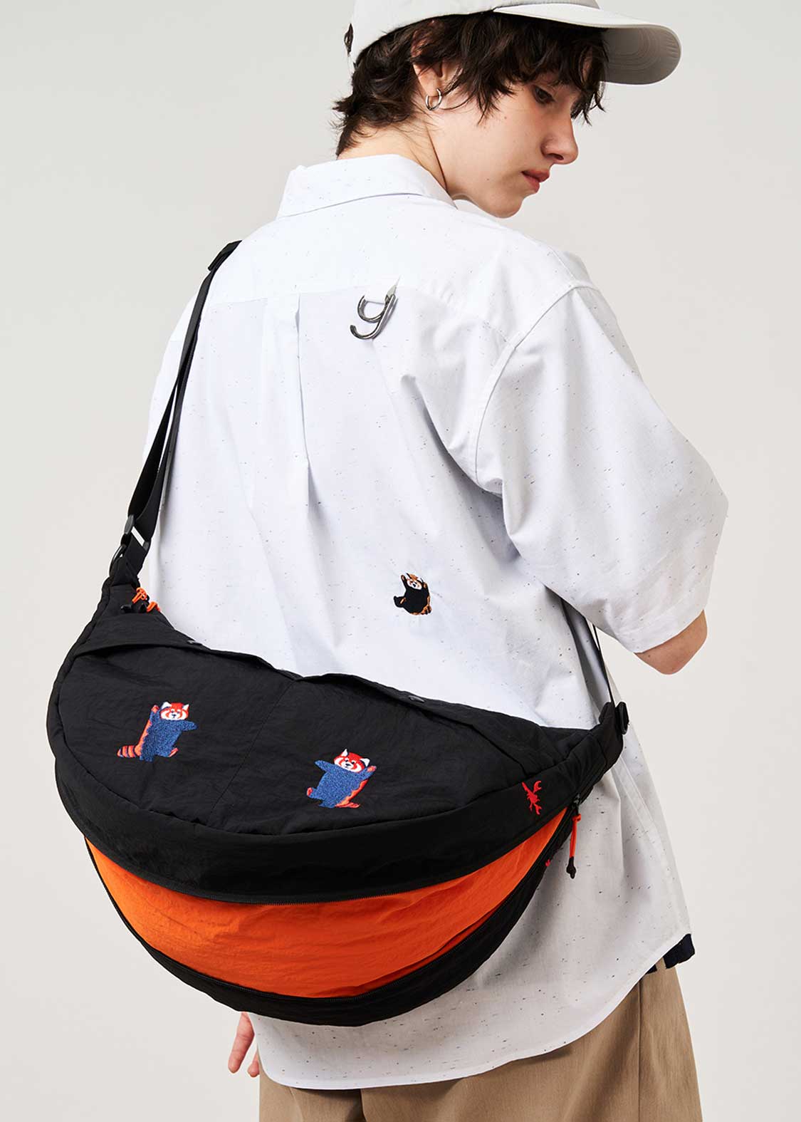 Ikaku Dance | Shoulder Bag