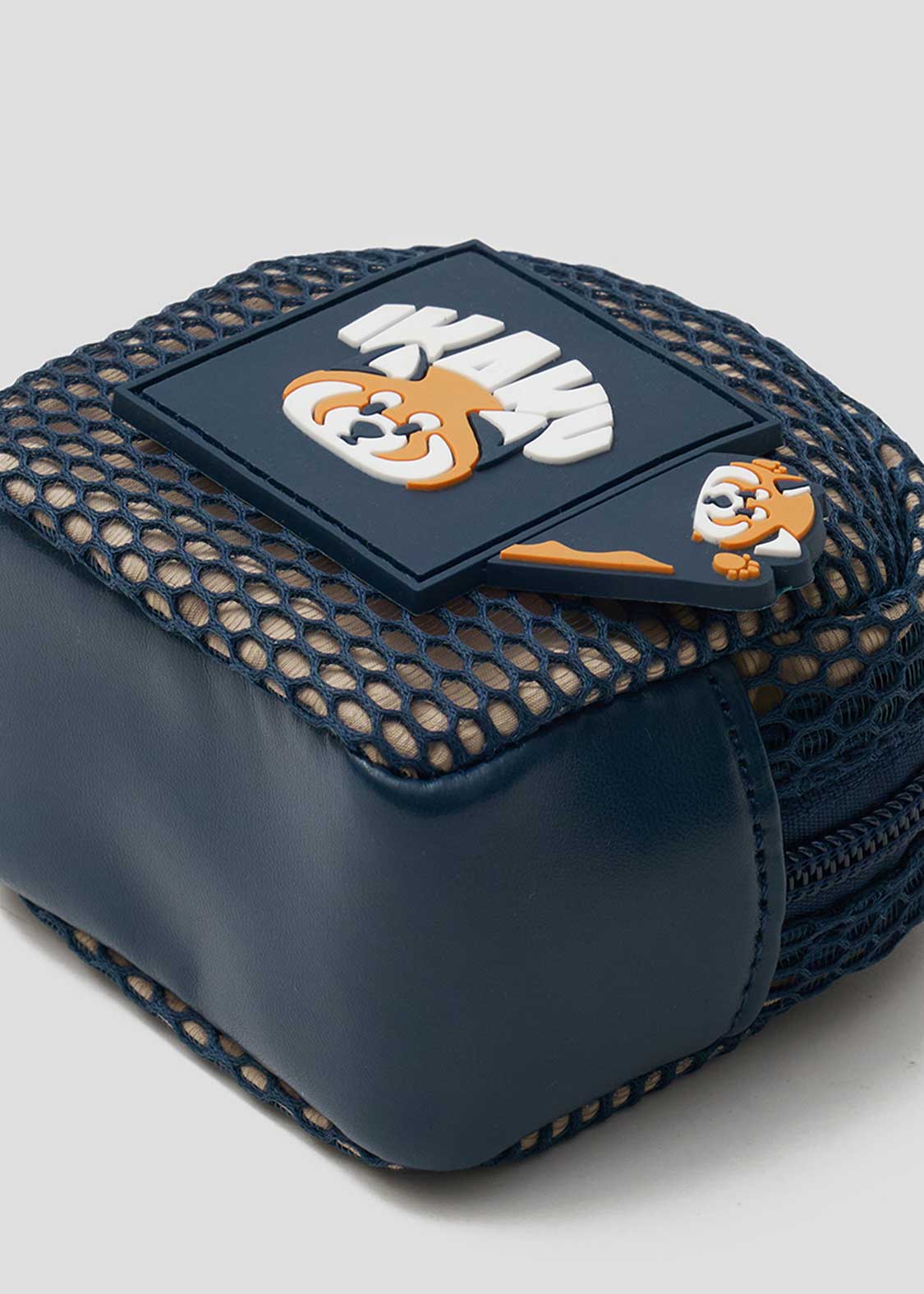Ikaku B | Mesh Square Pouch