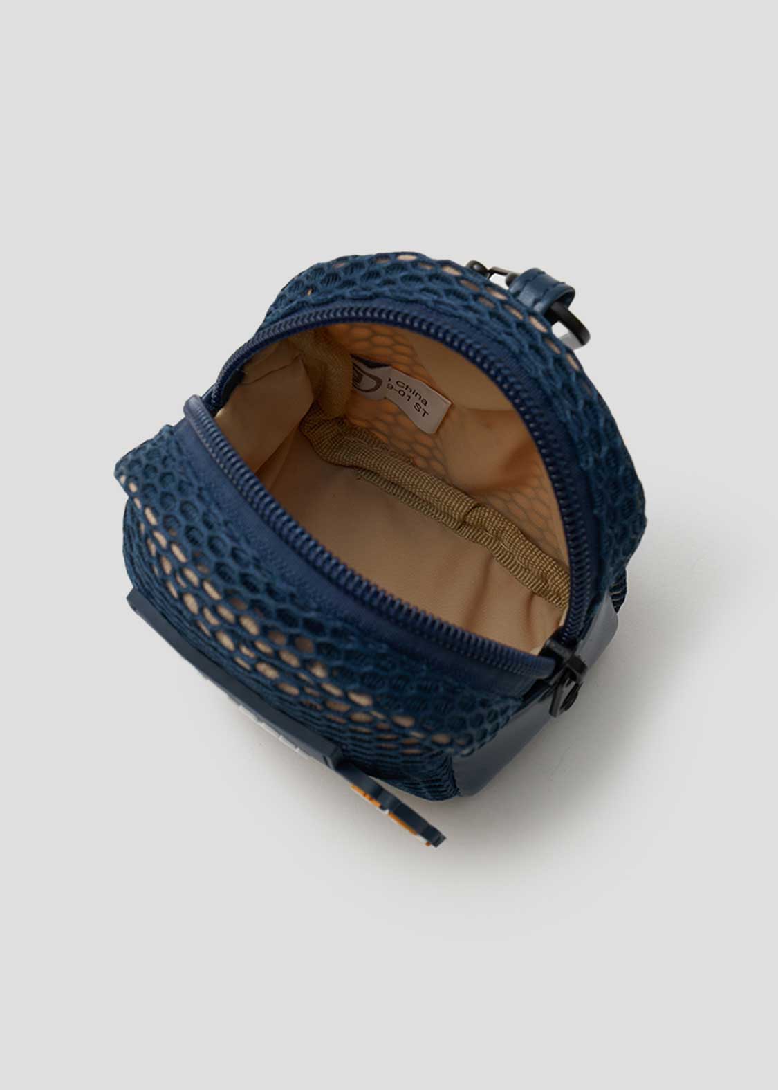 Ikaku B | Mesh Square Pouch