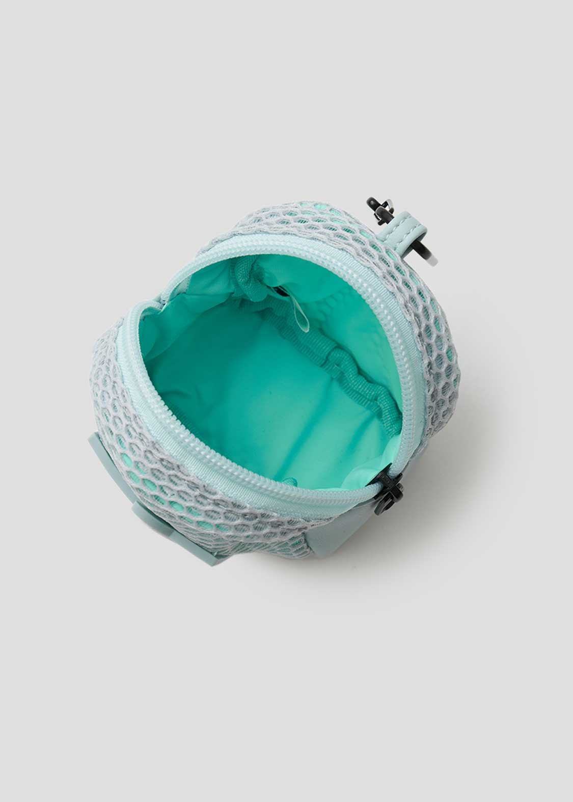 Icebonne B | Mesh Square Pouch