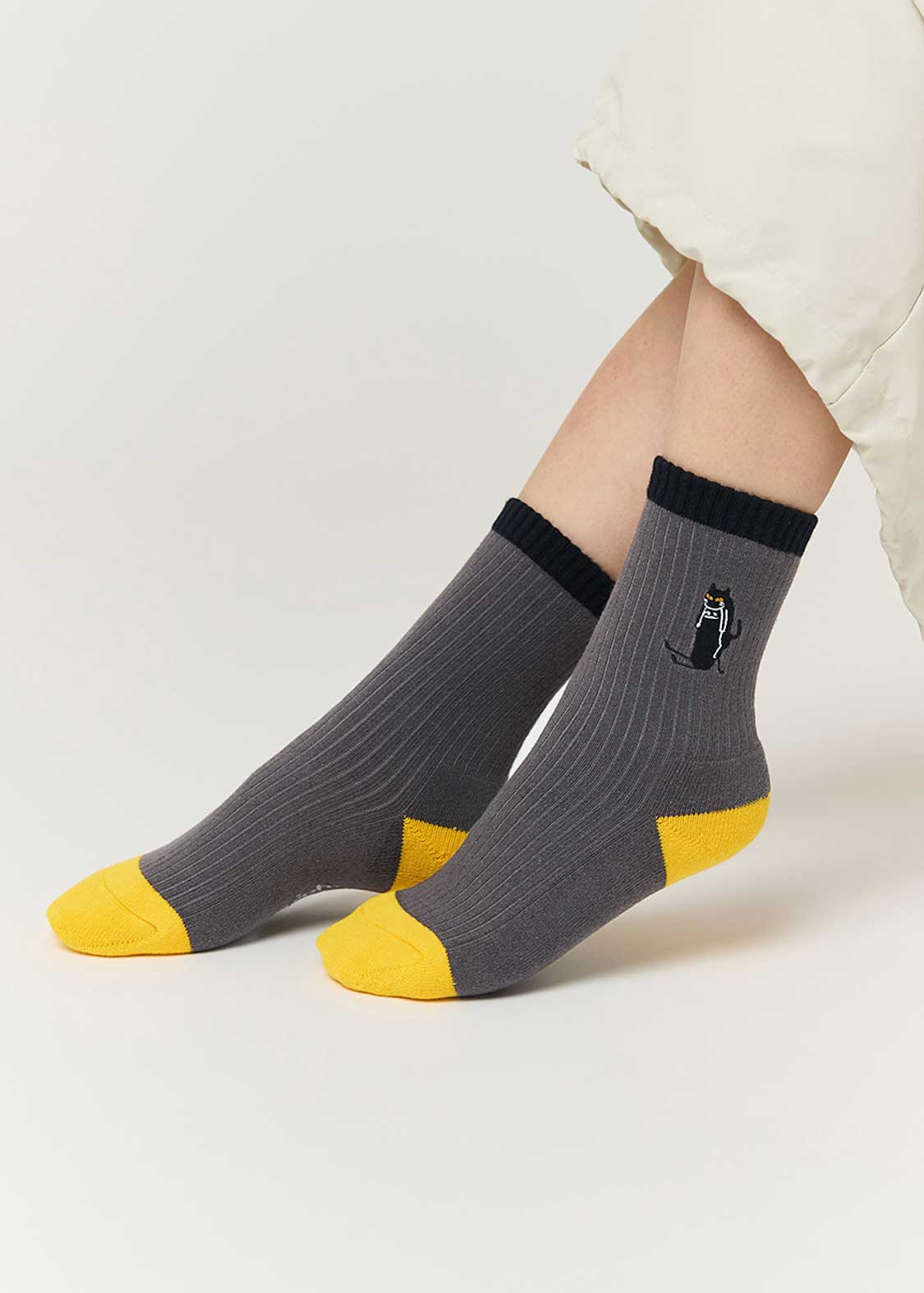 Neko Kaburi Beautiful Shadow | Middle Socks