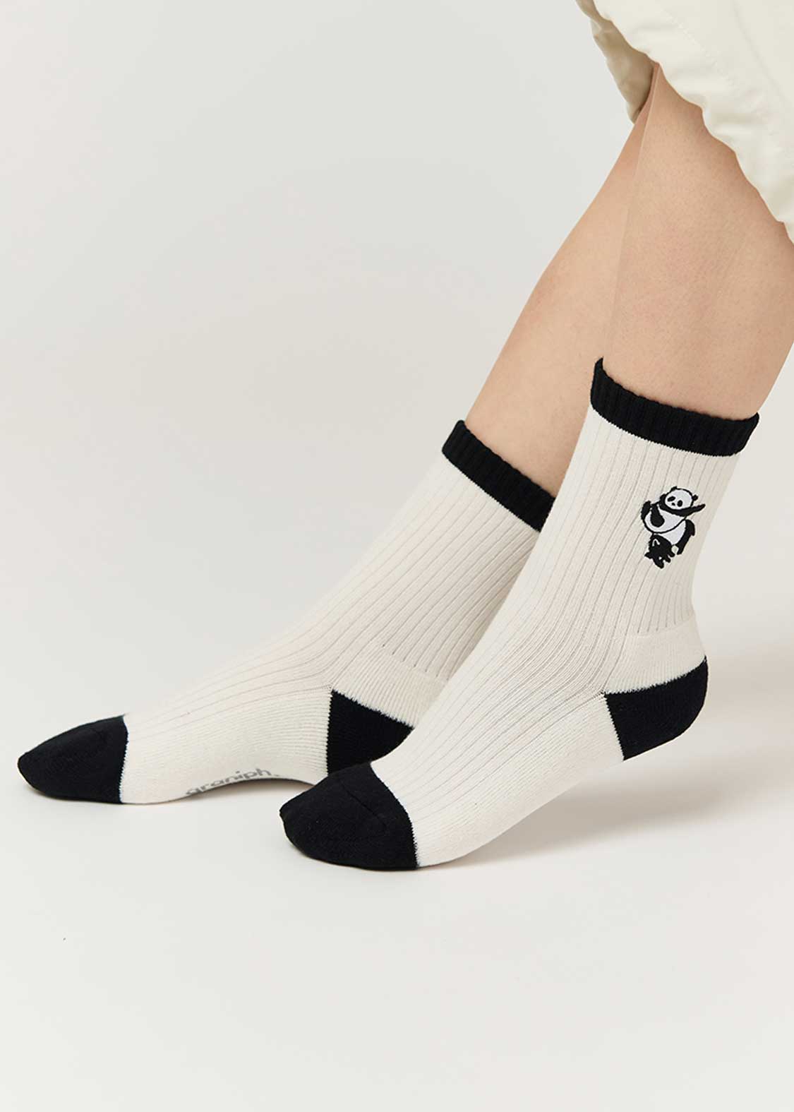 Rolling Pandas | Mid Socks