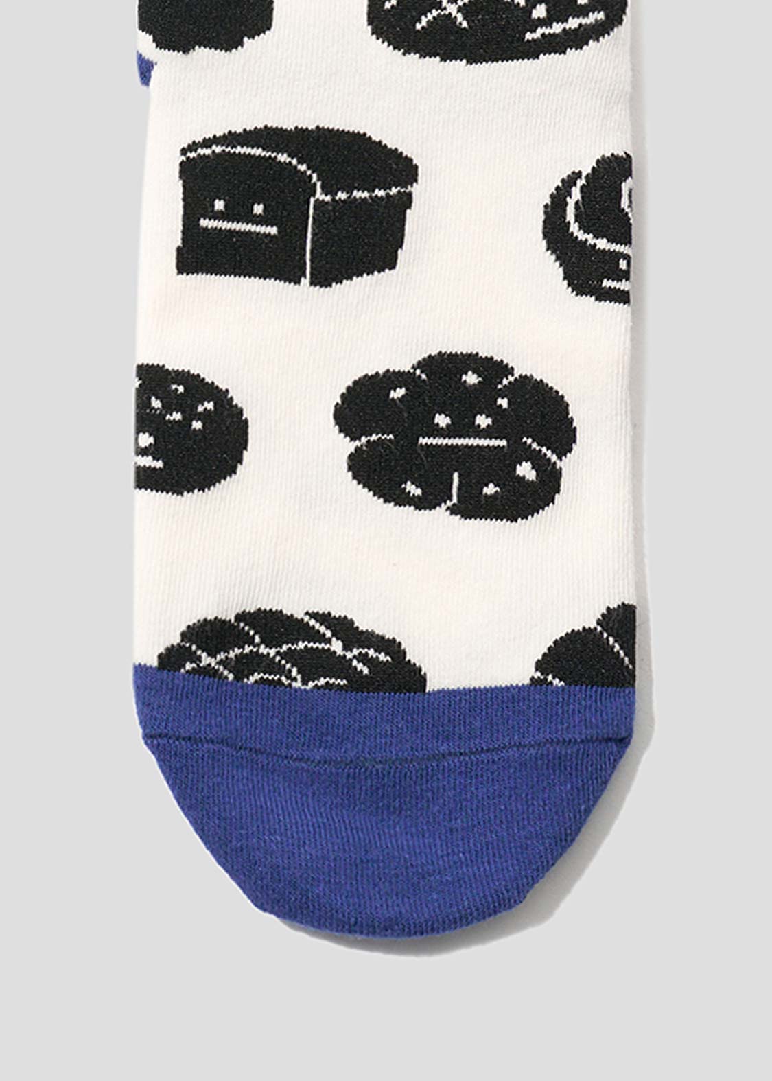 Beautiful Shadow Bakery | Middle Socks