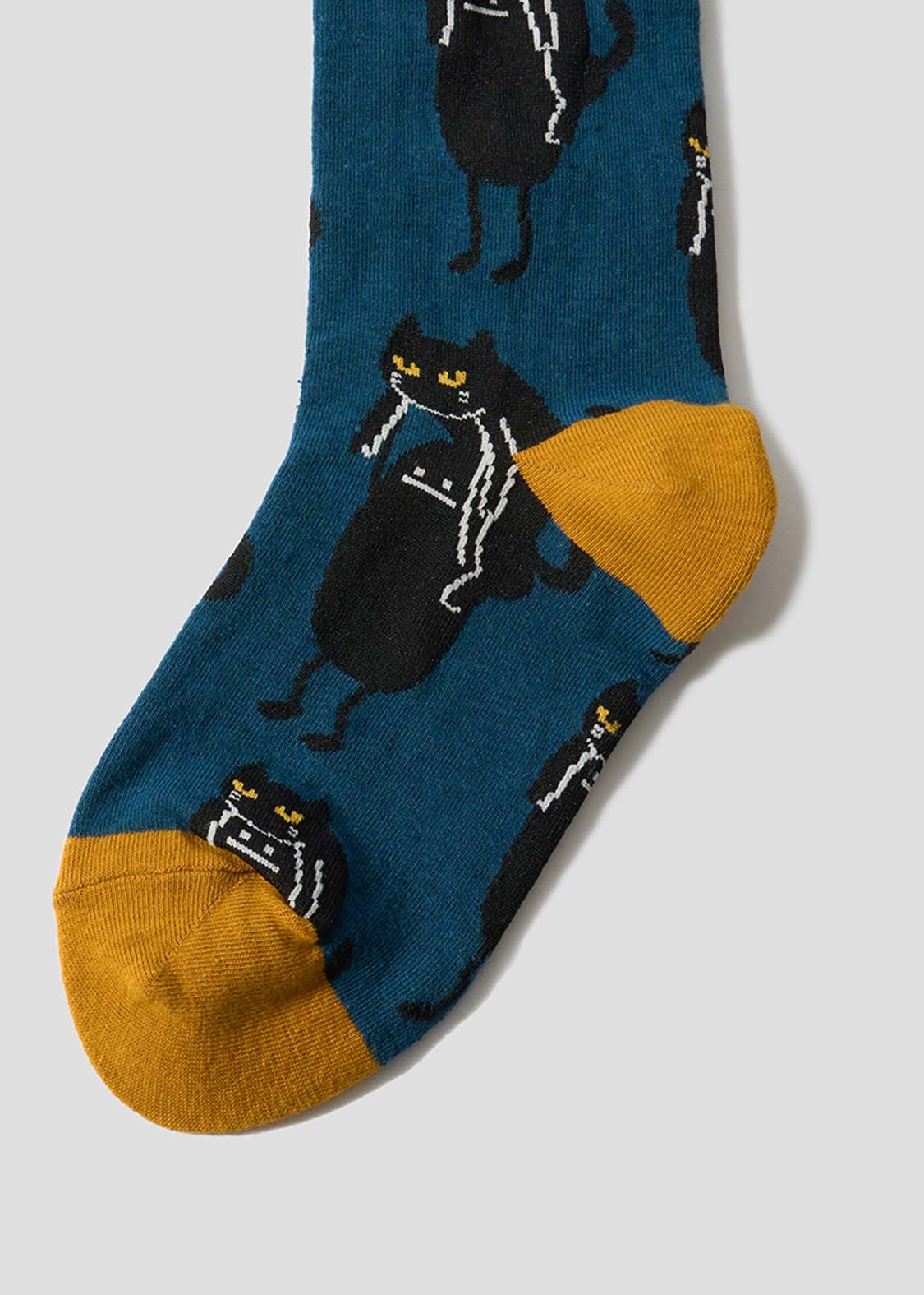 Neko Kaburi Beautiful Shadow A | Mid-Length Socks