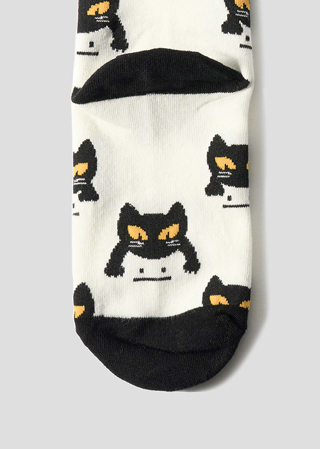 Neko Kaburi Beautiful Shadow B | Mid-Length Socks
