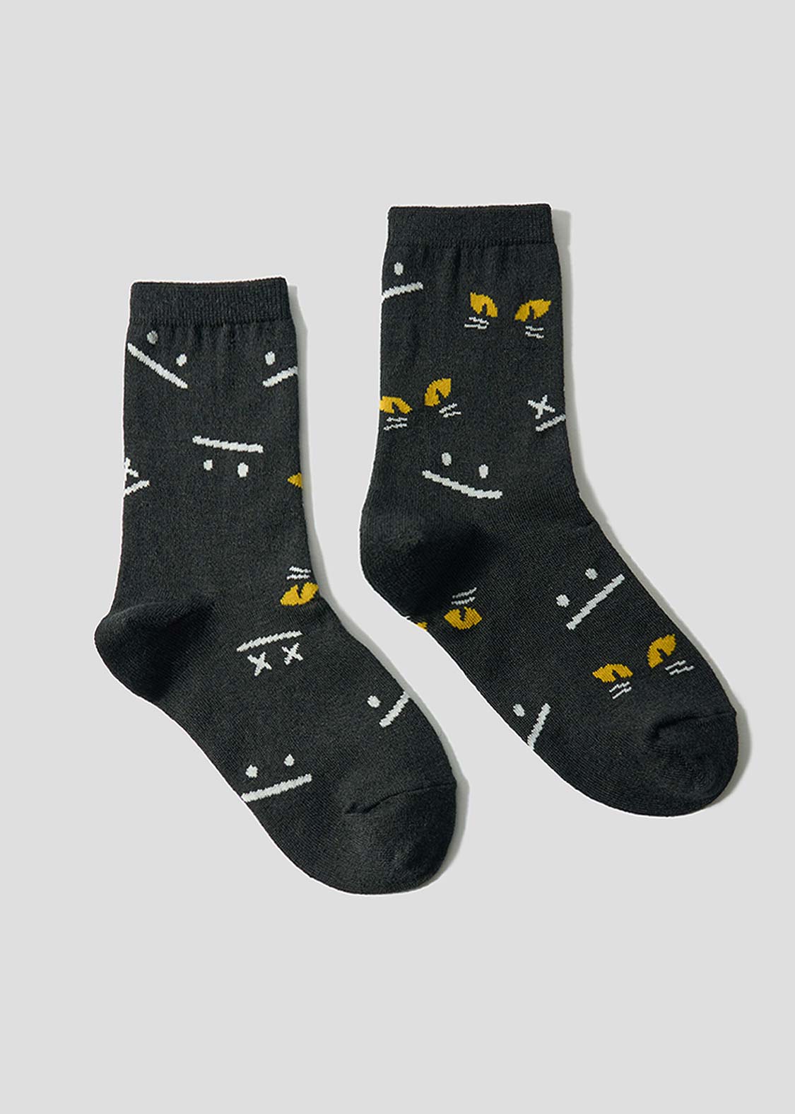 Neko Kaburi Beautiful Shadow A | Linen Mid-Length Socks