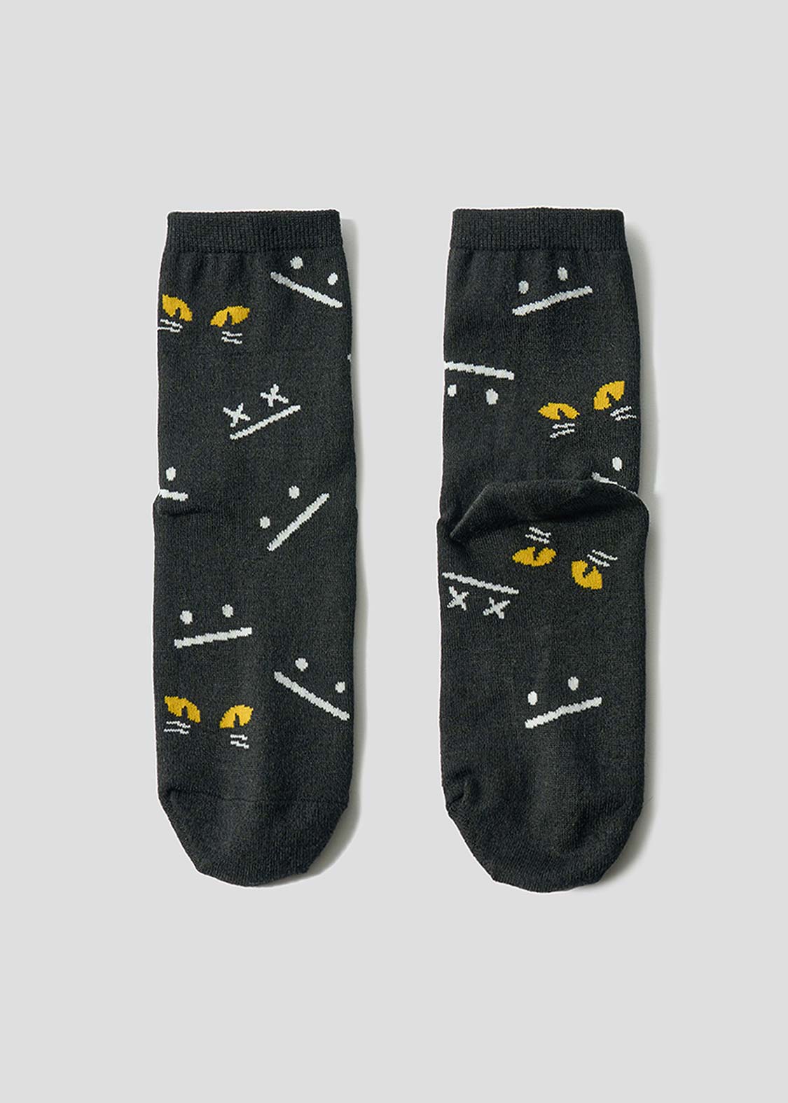Neko Kaburi Beautiful Shadow A | Linen Mid-Length Socks