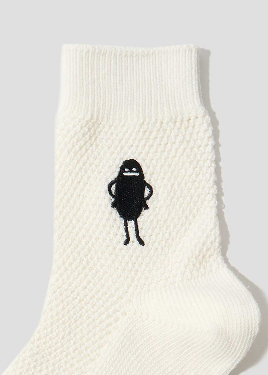 Beautiful Shadow WHT | Mid-Calf Socks