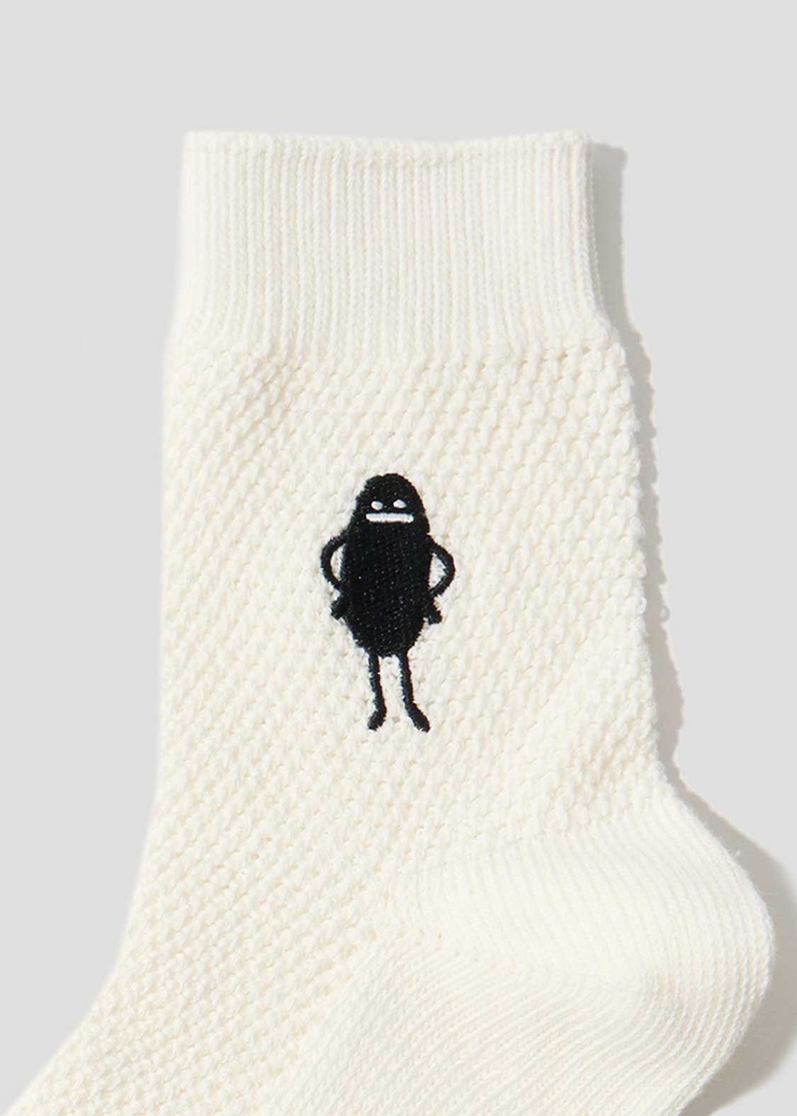 Beautiful Shadow WHT | Mid-Calf Socks