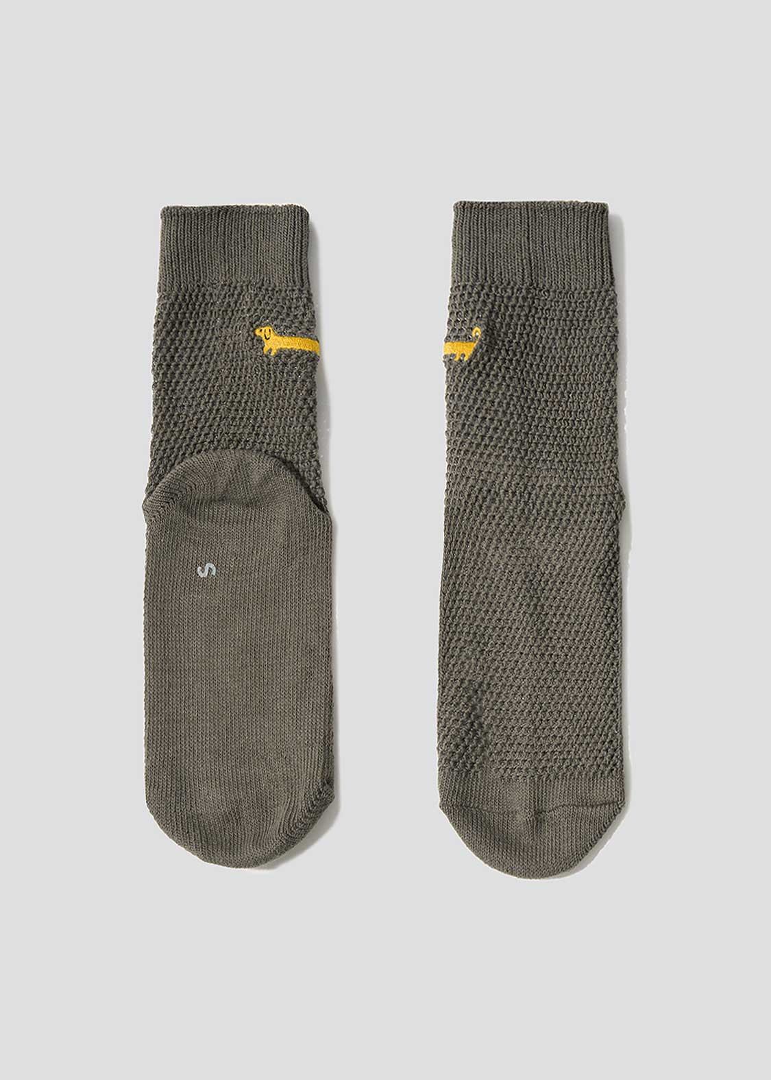 Nagasugiru Inu A | Mid-Calf Socks