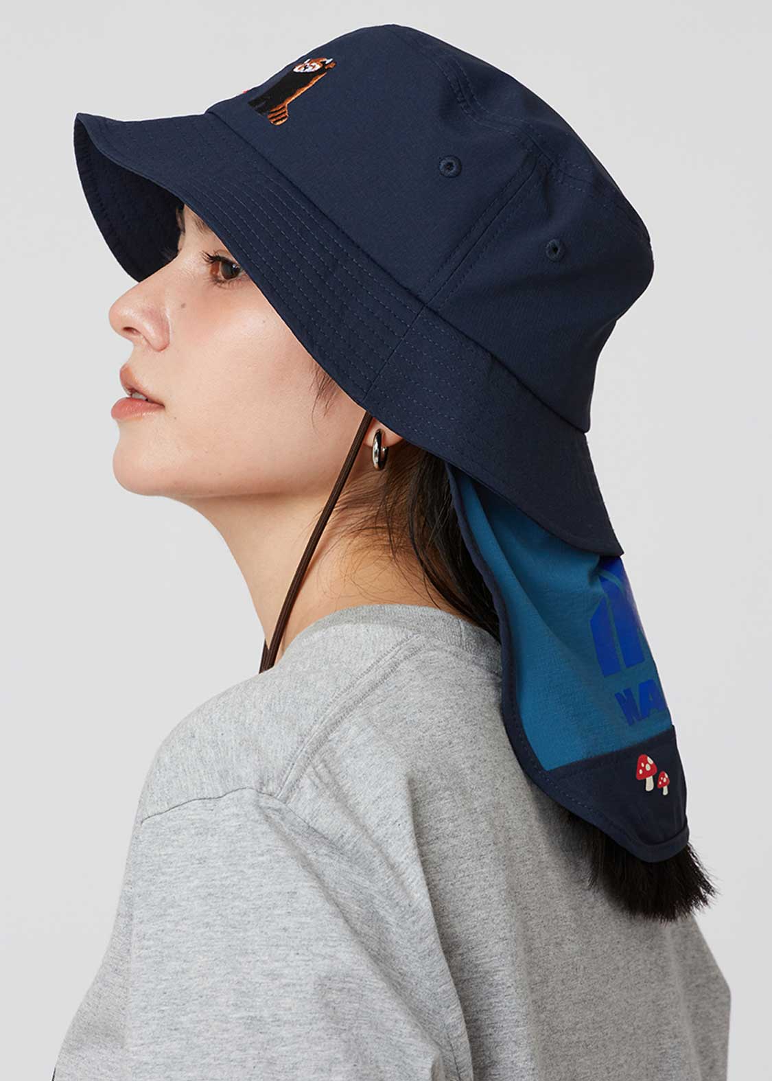 Hat with Strap (Ikaku Nanikore)