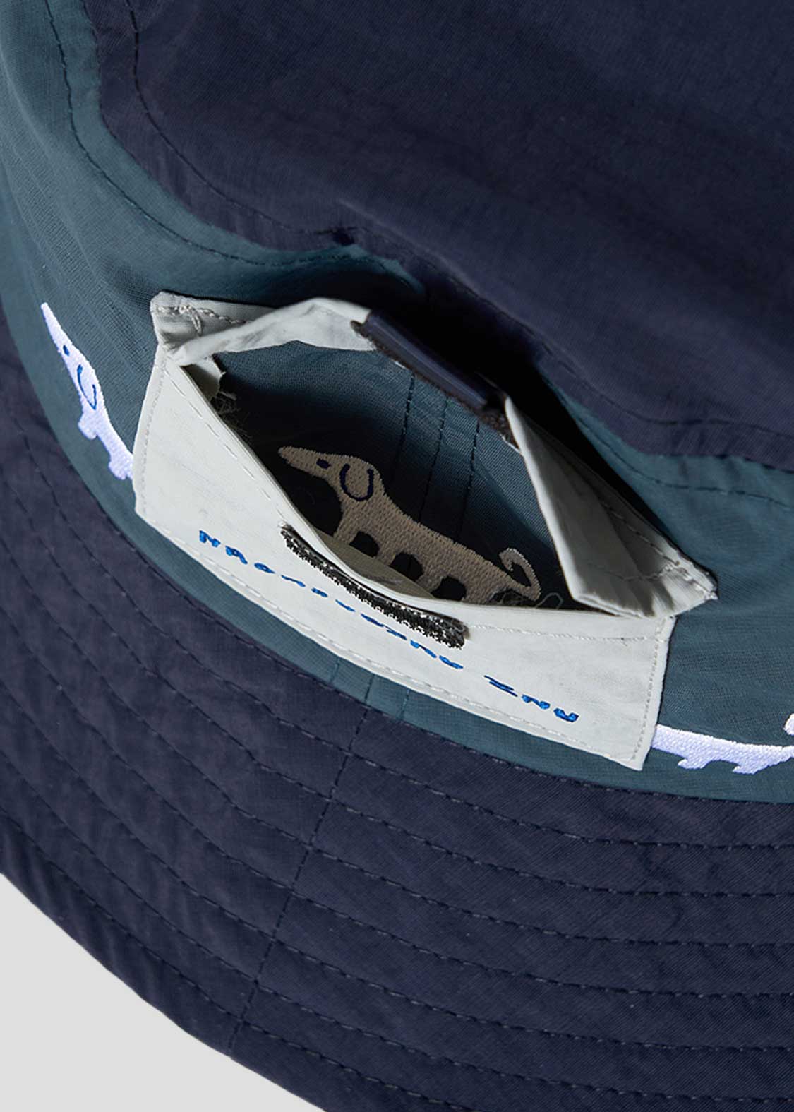 Nagasugiru Inu | Bucket Hat