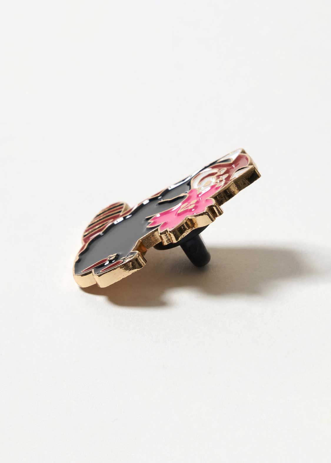 Ikaku 7 | Pins