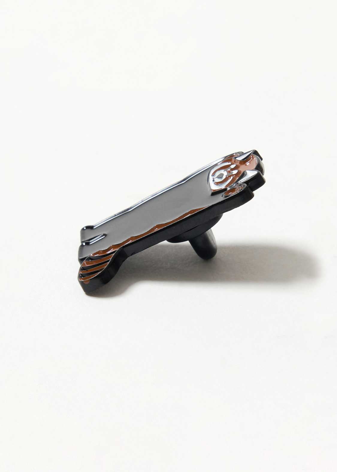 Ikaku 5 | Pins
