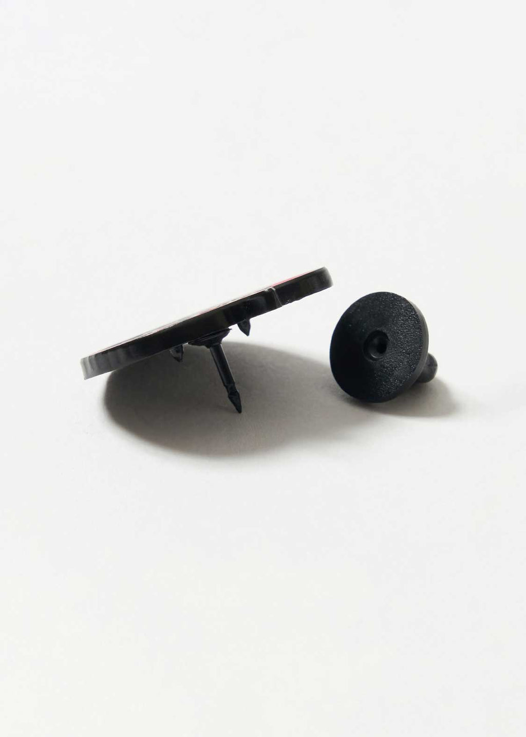 Ikaku 4 | Pins