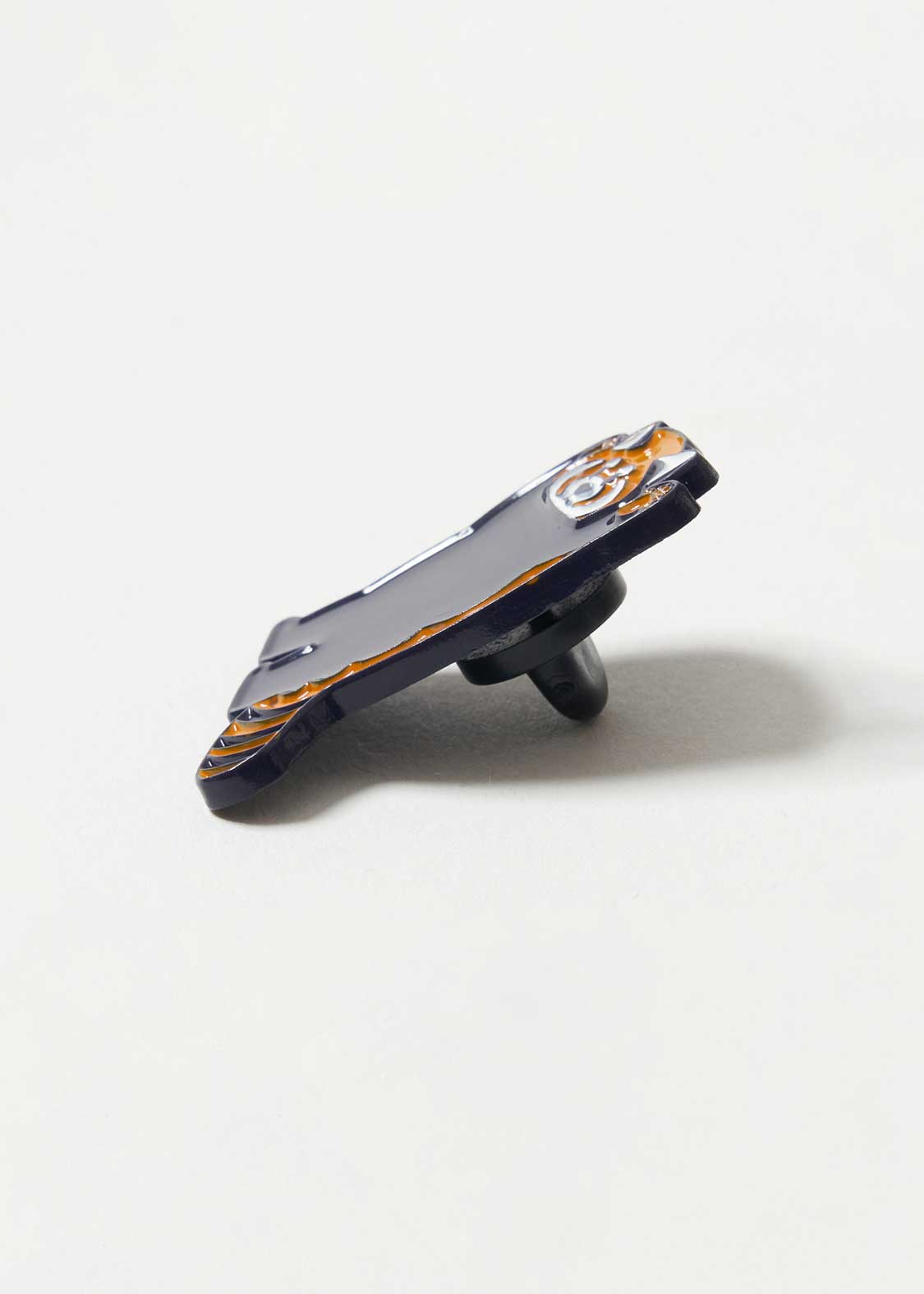 Ikaku 3 | Pins