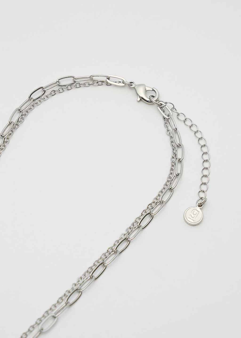 Beautiful Shadow Zoom B | Rice Pearl Necklace
