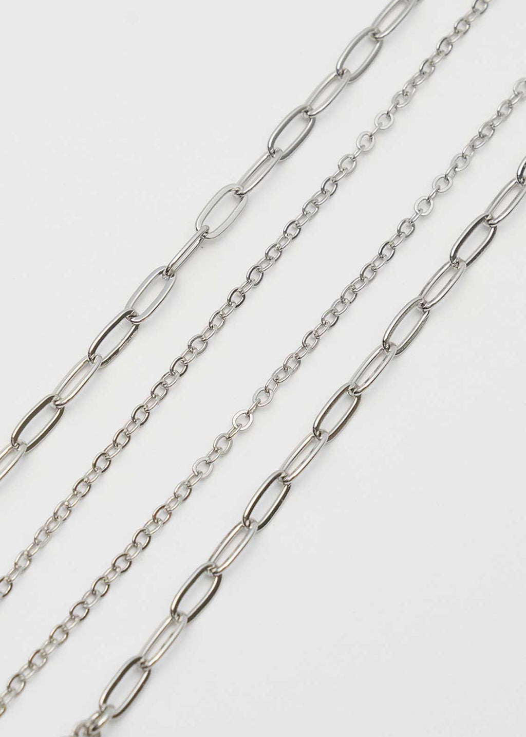 Beautiful Shadow Zoom B | Rice Pearl Necklace