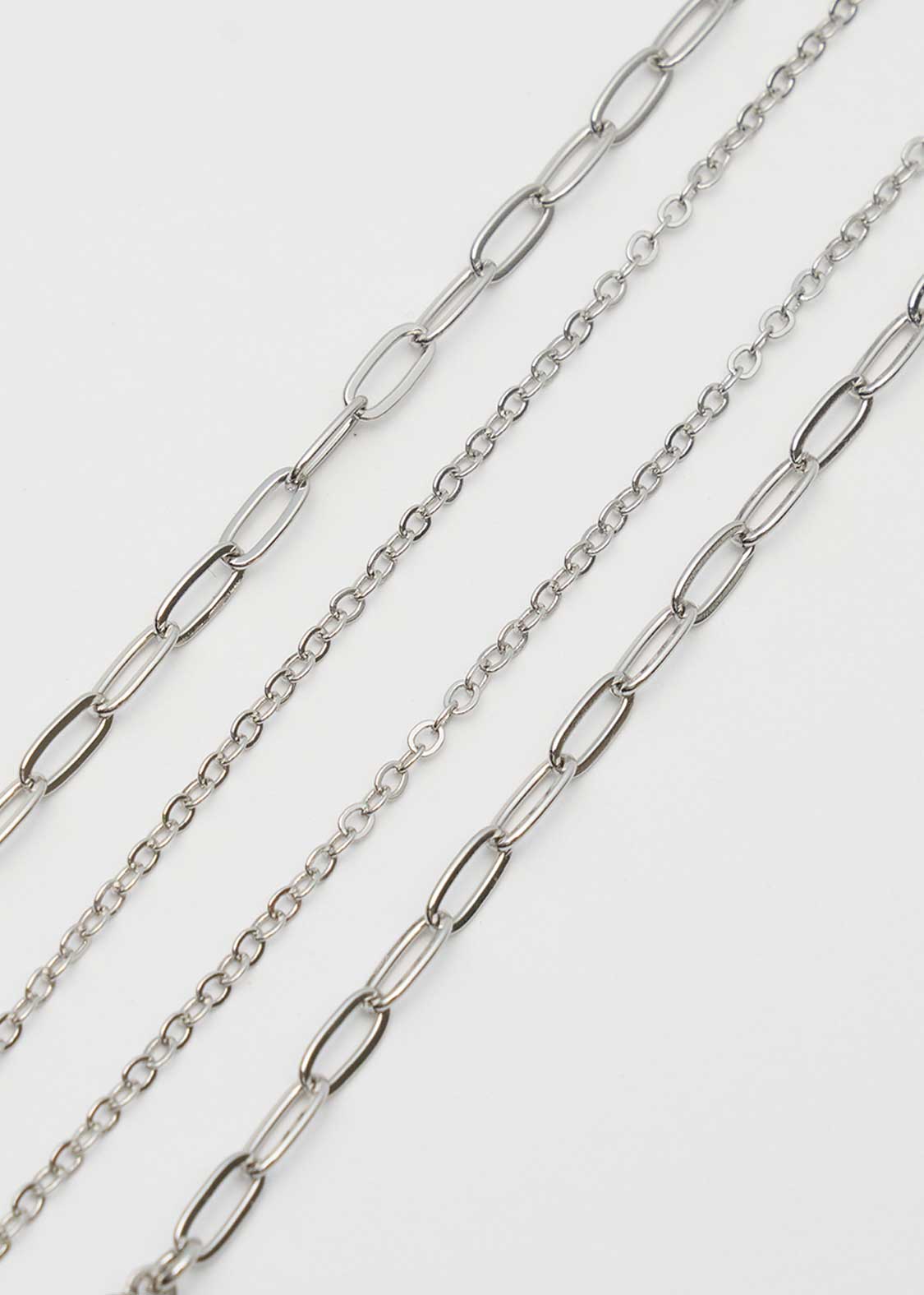 Beautiful Shadow Zoom B | Rice Pearl Necklace