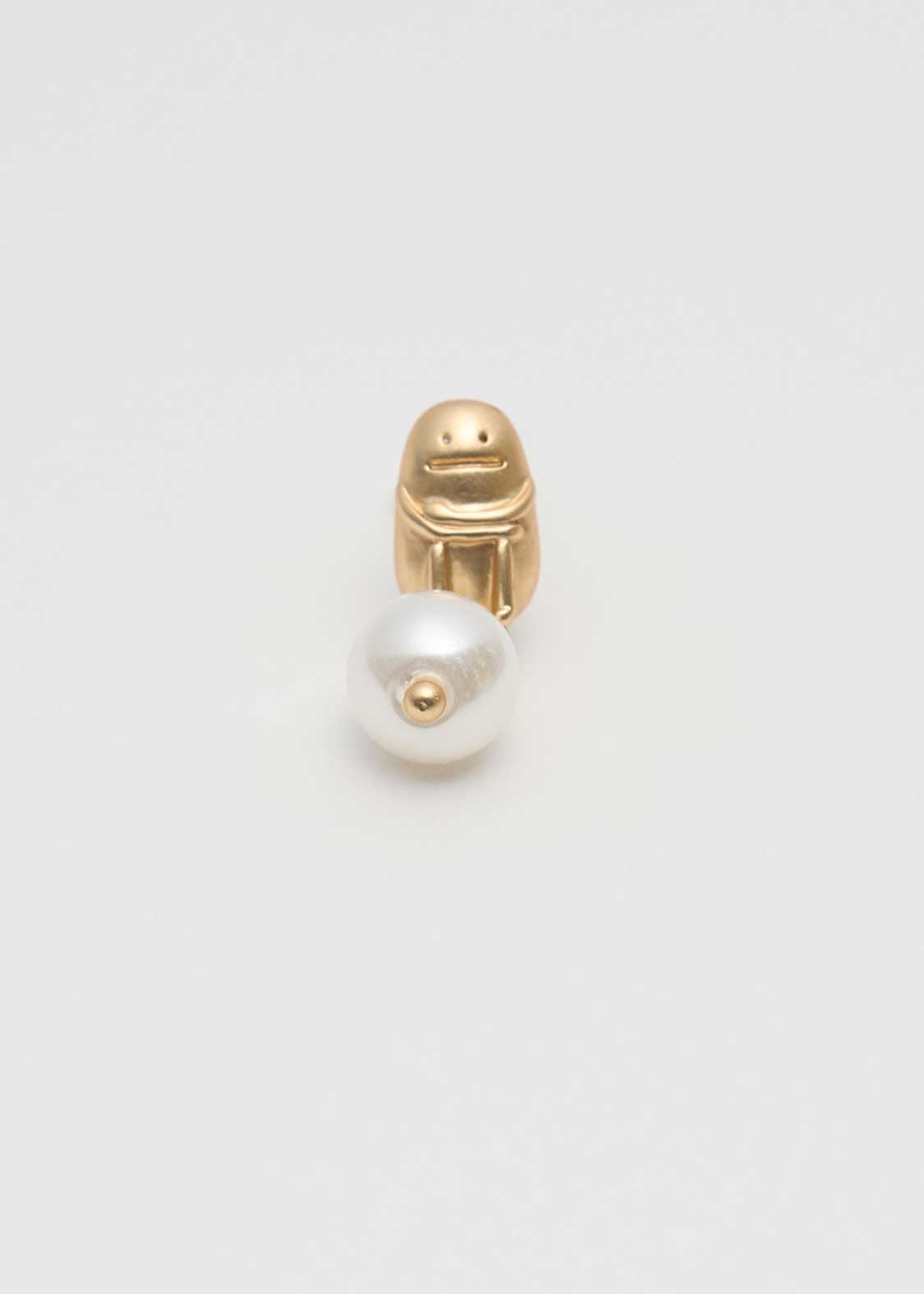 Beautiful Shadow B | Pearl Earrings