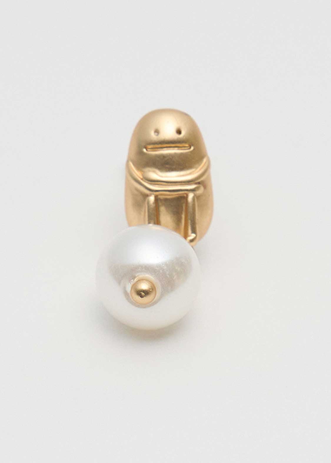 Beautiful Shadow B | Pearl Earrings
