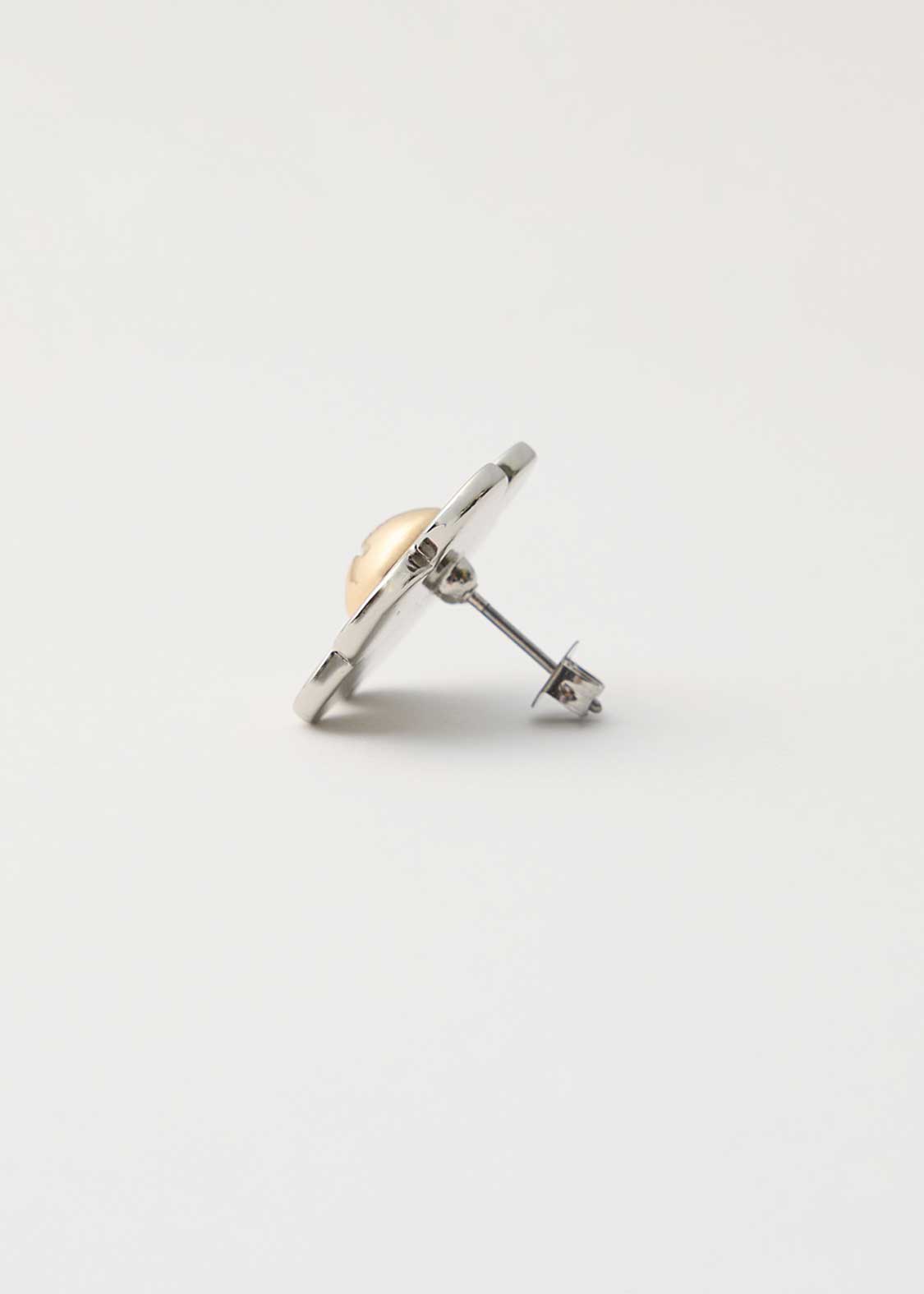 Beautiful Shadow Zoom B | Flower Motif Earrings