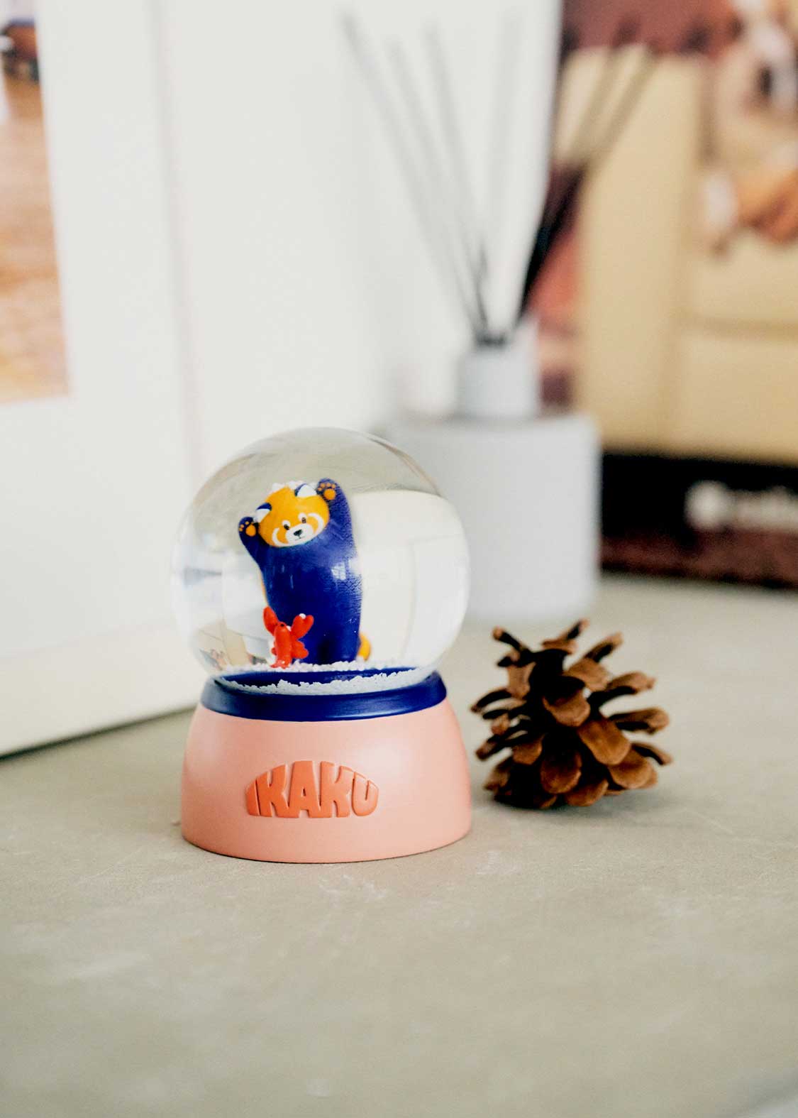 Ikaku A | Snow Globe S