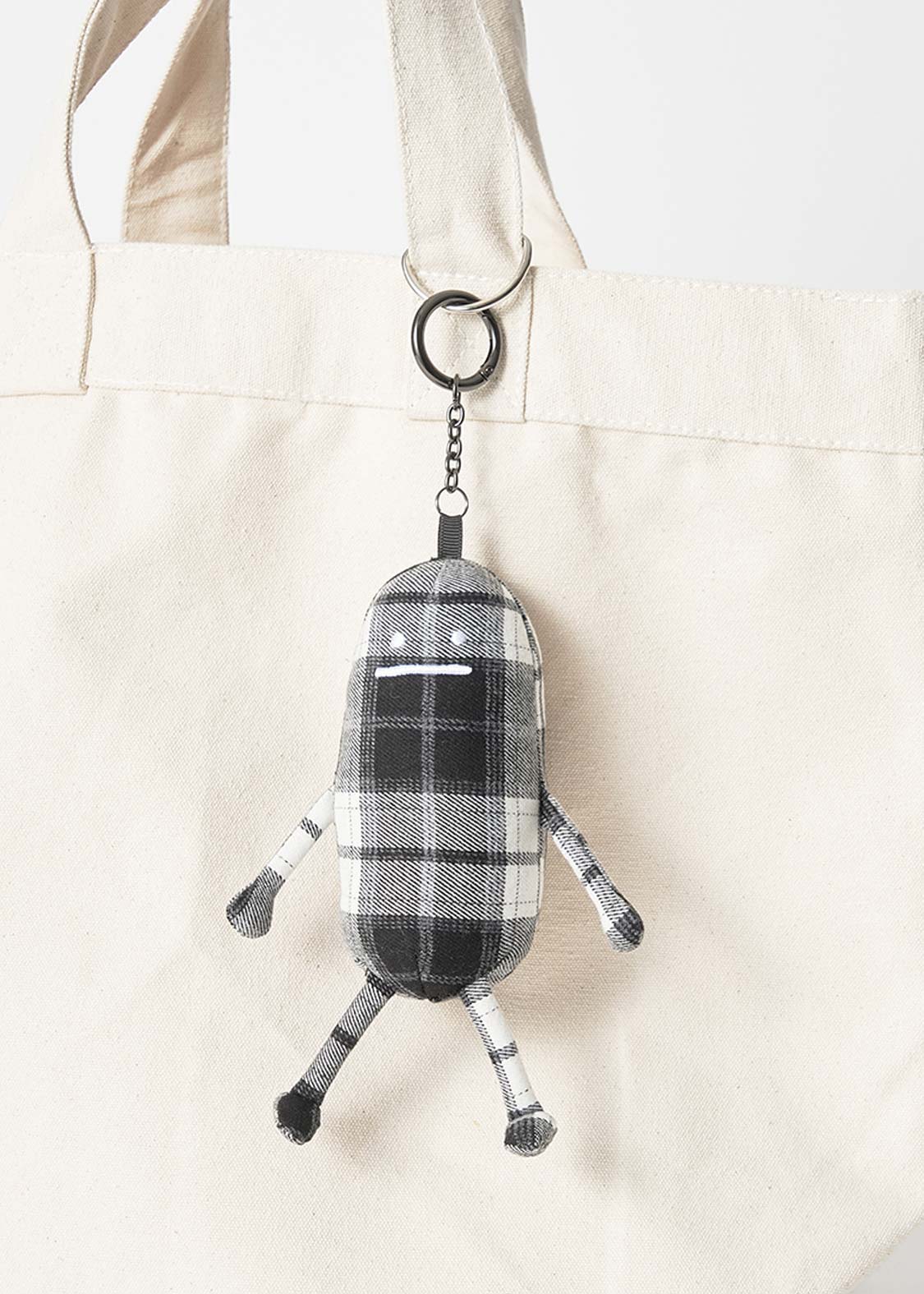 Beautiful Shadow BW | Check Charm