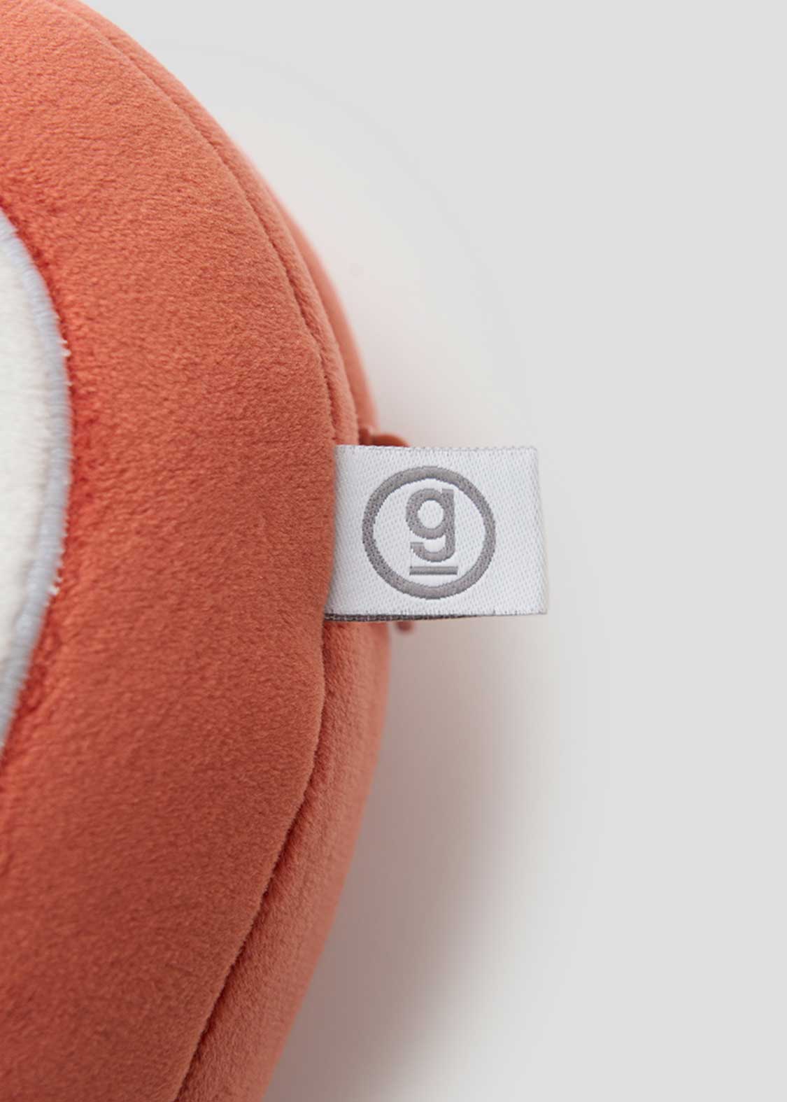 Ikaku Trip | Eye Mask & Neck Pillow