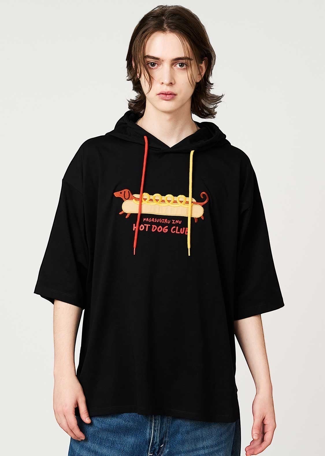 Via Artists black short-sleeve hoodie featuring a Nagasugiru Inu hot dog graphic and colorful drawstring cords
